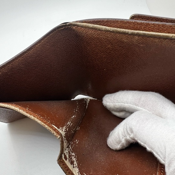 GUC Louis Vuitton Monogram Bifold Wallet - Picture 7 of 8